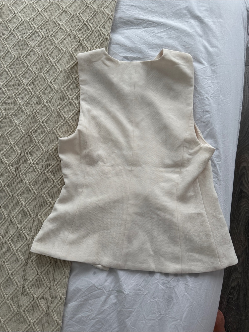 Wilfred Regal Vest - Light Birch - Picture 5 of 6